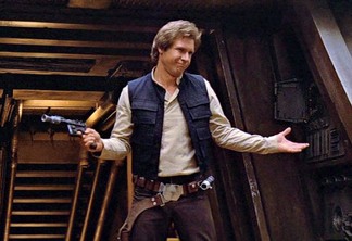 Harrison Ford enlouquecendo | O ator Mark Hamill, intérprete de Luke Skywalker relatou há alguns anos atrás que certa vez Harrison Ford ficou tão bravo enquanto gravava um dos filmes, que tentou quebrar a Millennium Falcon com uma serra. Mark teve que acalmá-lo.