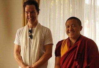 Doutor Estranho | Benedict Cumberbatch conhece monges tibetanos em novas fotos e vídeos