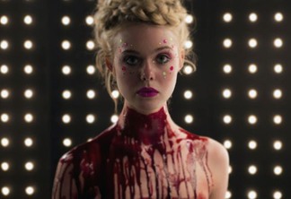 The Neon Demon | Elle Fanning coberta de sangue em foto do terror do diretor de Drive