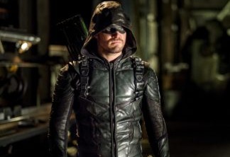 Arrow | Flashforward mostra retorno de uma vigilante na 7ª temporada