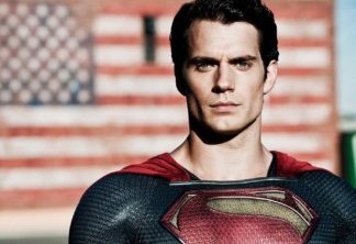Com traje preto, Superman lidera a Liga da Justiça em incrível imagem