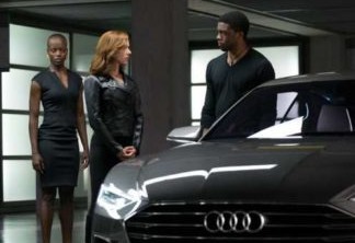 Pantera Negra e Viúva Negra em cena do filme