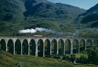 O trem The Jacobite, que atravessa as velas paisagens da Escócia, foi usado para as cenas do Expresso de Hogwarts.