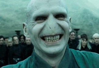 Harry Potter | Ralph Fiennes explica gargalhada de Voldemort que virou meme