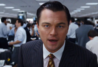 O Lobo de Wall Street (2013) | Um corretor da bolsa de valores de Nova Iorque se recusa a cooperar em um caso de grande fraude com valores mobiliários e alta corrupção envolvendo pessoas influentes em Wall Street. Baseado na autobiografia de Jordan Belfort.