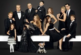 Modern Family | Ator aparece vestido como Meghan Markle para episódio da nova temporada