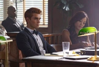 Riverdale -- "Chapter Thirty-Six: Labor Day" -- Image Number: RVD301b_0113.jpg -- Pictured (L-R): KJ Apa as Archie and Robin Givens as Sierra McCoy -- Photo: Jack Rowand/The CW -- ÃÂ© 2018 The CW Network, LLC. All Rights Reserved.