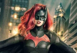 Atriz confirma que Batwoman se passa antes de Elseworlds