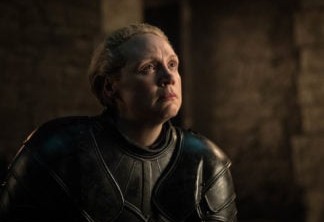 Ator diz que nomeação de Brienne em Game of Thrones foi um "ato de amor"