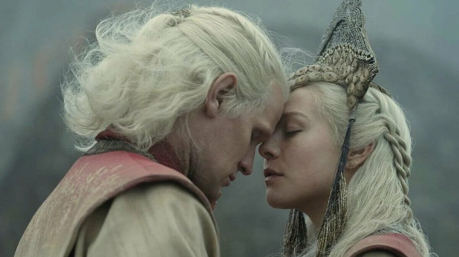 Matt Smith e Emma D'Arcy como Daemon e Rhaenyra Targaryen em A Casa do Dragão.