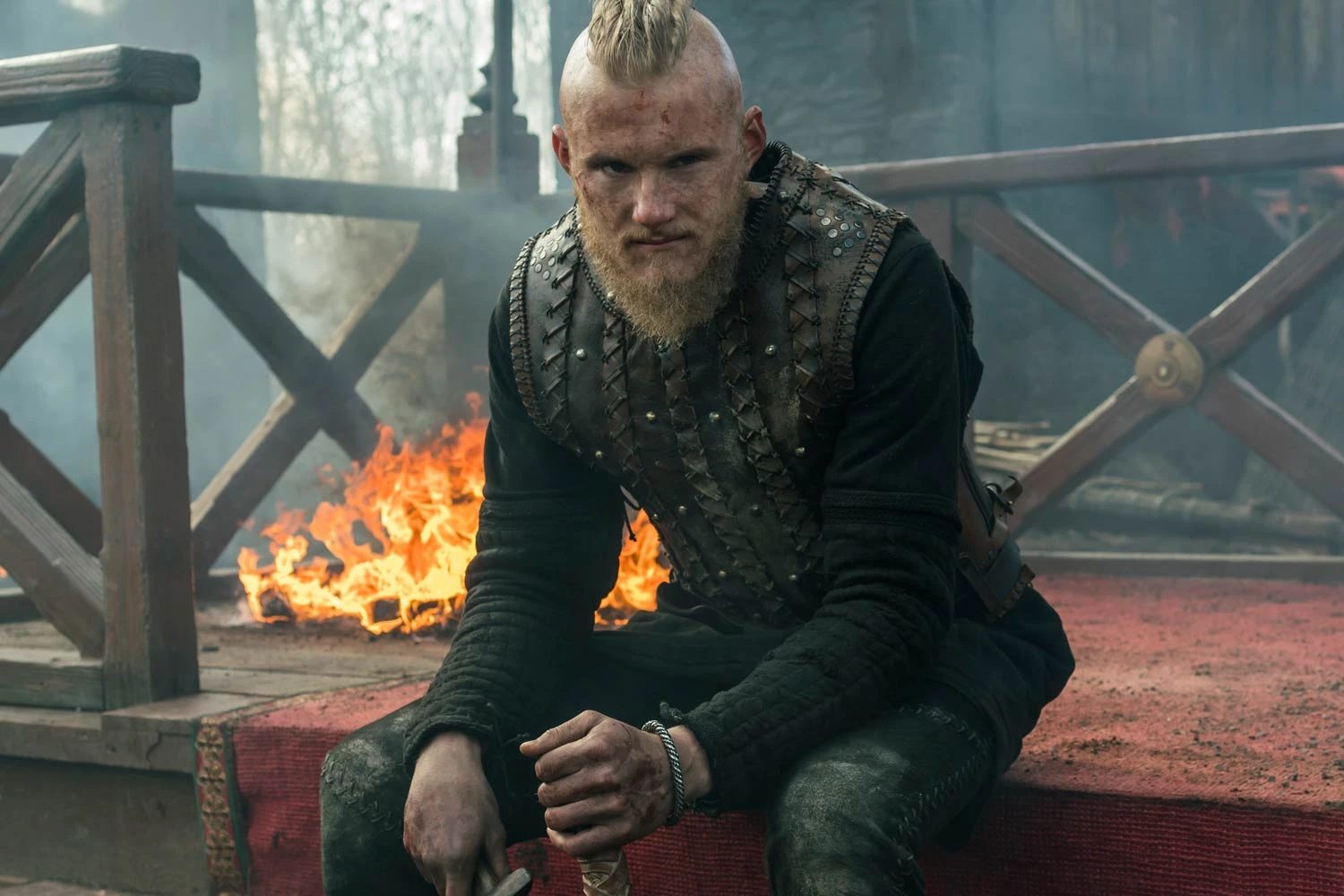 Actor que interpreta a Bjorn en Vikings acaba de anunciar su compromiso —  Rock&Pop