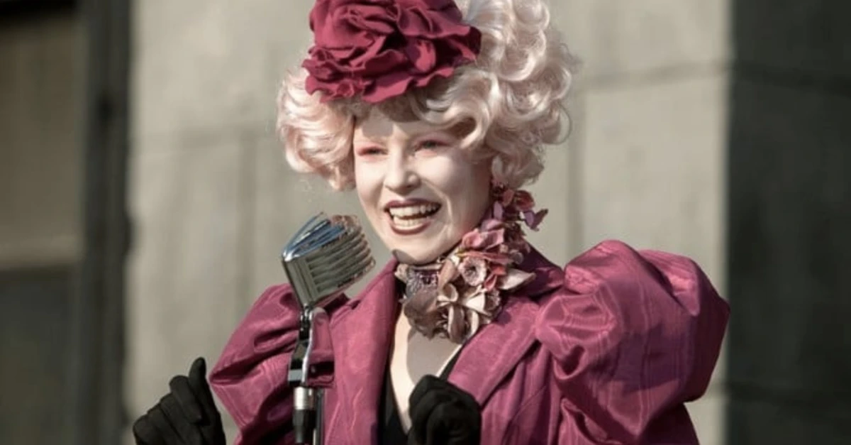 Maquiagens de Effie Trinket Elizabeth Banks em Jogos Vorazes. 