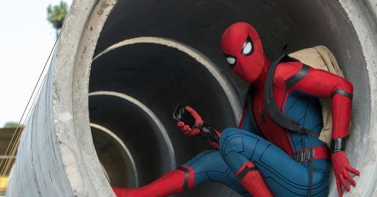 Homem-Aranha 2': Kevin Feige explica o significado do subtítulo 'Longe de  Casa' - CinePOP