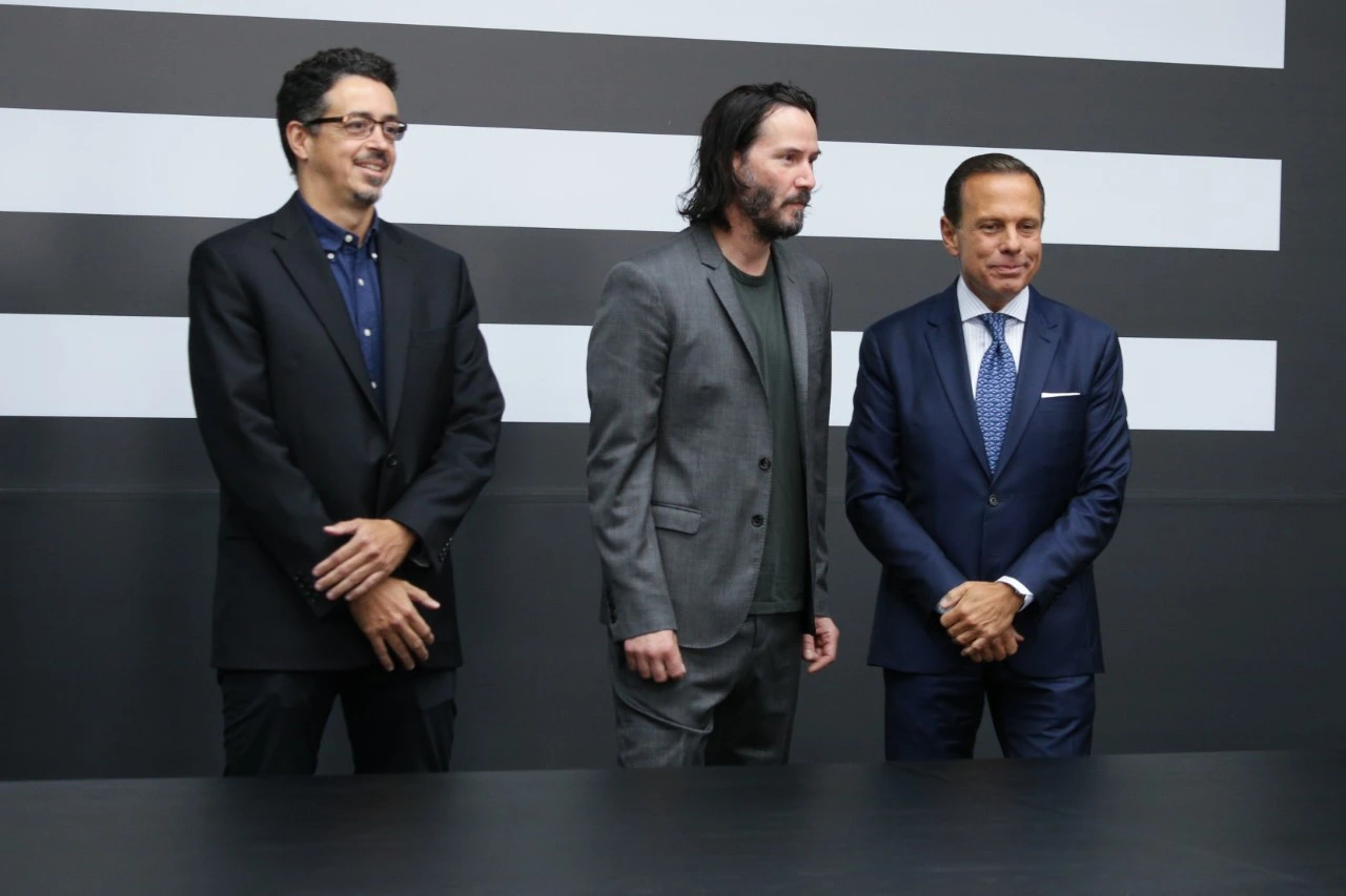 Em Visita Ao Brasil Keanu Reeves Se Reúne Com João Dória Observatório Do Cinema