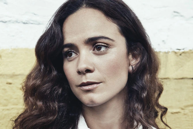 Alice Braga da vida à Sabedoria na adaptação de A Cabana 