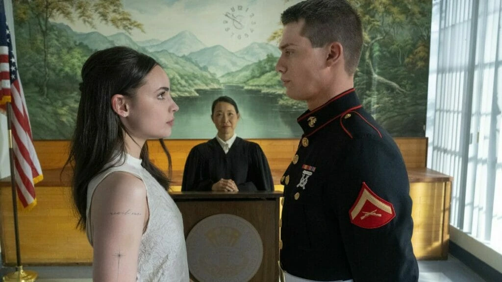 Romance da Netflix é acusado de racismo e propaganda militar