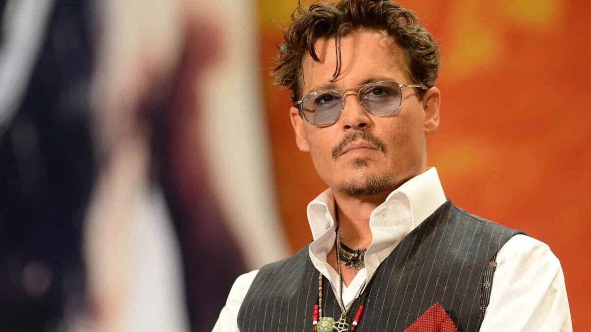 Veja lista de celebridades que curtiram os posts de Depp e Heard sobre o  veredito - Folha PE