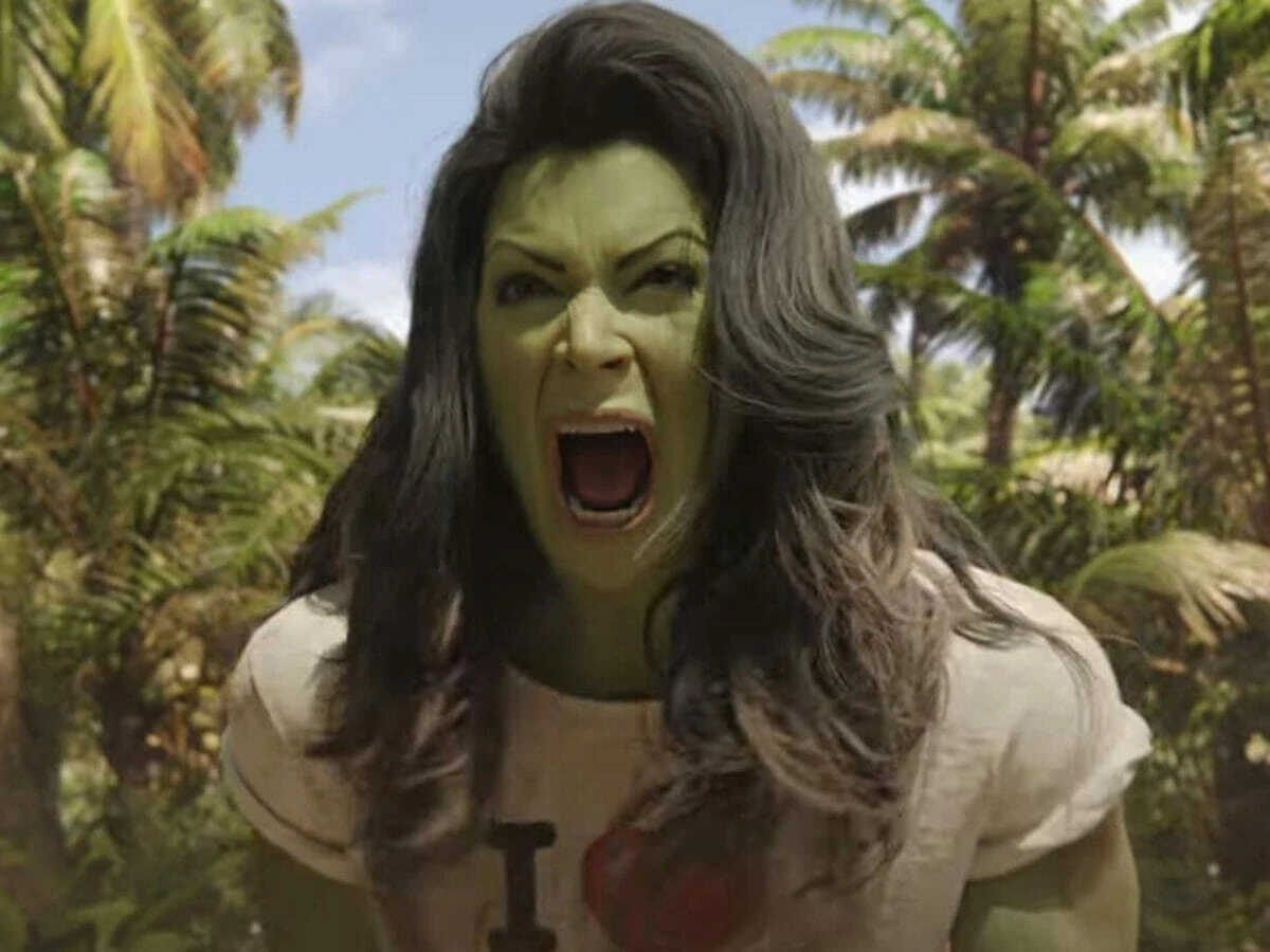 Tatiana Maslany como Jennifer Walter em Mulher-Hulk.