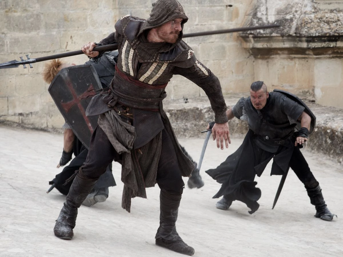 Michael Fassbender em Assassins's Creed.