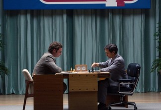 Pawn Sacrifice | Tobey Maguire é lenda do xadrez em featurette do filme