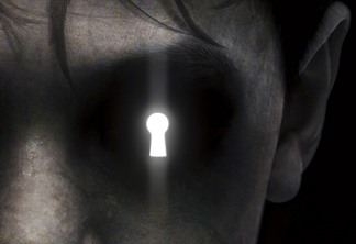 The Other Side of the Door | Atriz de Walking Dead abre portal do mundo dos mortos no trailer
