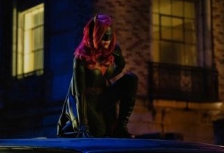 Elseworlds | Batwoman aparece pela primeira vez em nova promo do crossover do Arrowverso