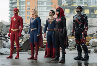 DC revela o que acontece com Liga da Justiça do Arrowverso