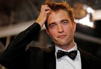 Gossip Girl faz piada com Robert Pattinson e namorada dele responde