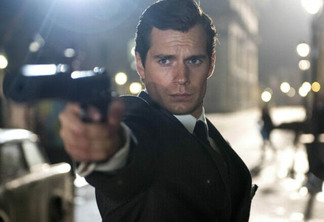 Diretor afirma que Henry Cavill nasceu para ser o 007