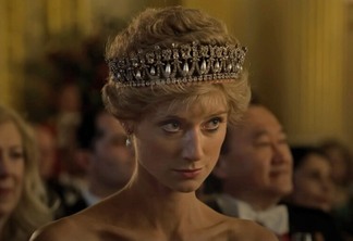 Elizabeth Debicki como Diana em The Crown