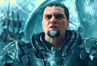 Michael Shannon como General Zod em O Homem de Aço.