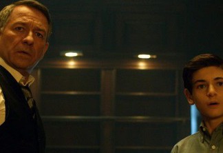 Gotham | Novo vídeo da 2ª temporada é focado na Batcaverna