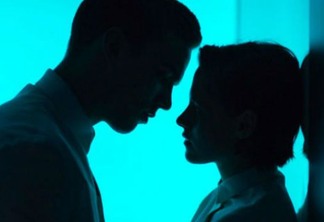 Equals | Kristen Stewart e Nicholas Hoult se pegam no cartaz do filme