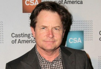 A.R.C.H.I.E. | Michael J. Fox dublará cão robô na comédia familiar