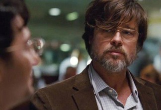 A Grande Aposta | Dinheiro vai por água abaixo no cartaz do filme de Brad Pitt e Christian Bale