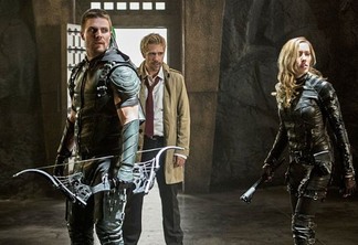 Arrow | Constantine se junta ao time do Arqueiro em fotos da 4ª temporada