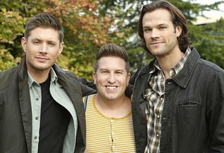 Supernatural | Dean, Sam e seu amigo imaginário nas fotos do próximo episódio