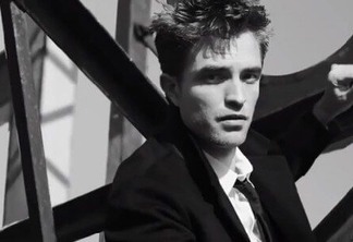 Sexy, Robert Pattinson posa para campanha da Dior