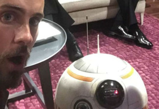 Oscar 2016 | Jared Leto faz selfies com BB-8, de Star Wars