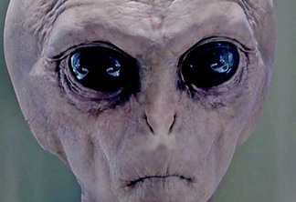 Arquivo X | Scully se transforma em alienígena no teaser do final da temporada