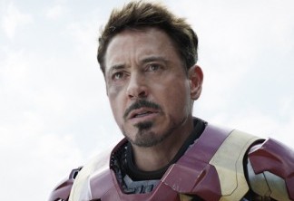 Robert Downey Jr como Tony Stark