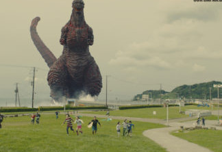 Godzilla: Resurgence | Pegada gigante do monstro é encontrada em praia japonesa