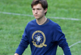 Spider-Man: Homecoming | Peter Parker aparece com uniforme do colégio em novas fotos