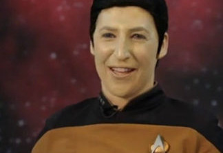 Mayim Bialik como Spock