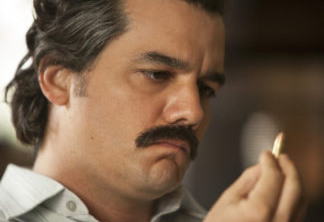 Wagner Moura como Pablo Escobar