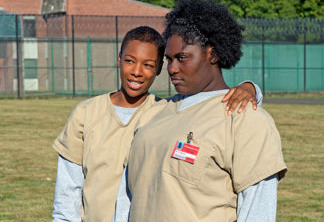 Samira Wiley e Danielle Brooks em Orange is the New Black (2013-)