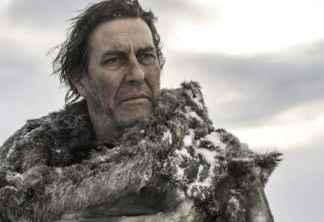 Ciarán Hinds como Mance Rayder em Game of Thrones