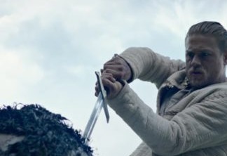 Rei Arthur: A Lenda da Espada é uma má ideia – tanto o último filme do lendário personagem quanto o último filme do diretor Guy Ritchie foram muito mal nas bilheterias.