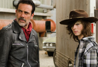 Negan e Carl em The Walking Dead