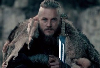 Ragnar Lothbrok, vivido por Travis Fimmel, morreu na quarta temporada de Vikings. O criador da série disse que Vikings é uma história de gerações, então o legado deve passar para seus filhos.